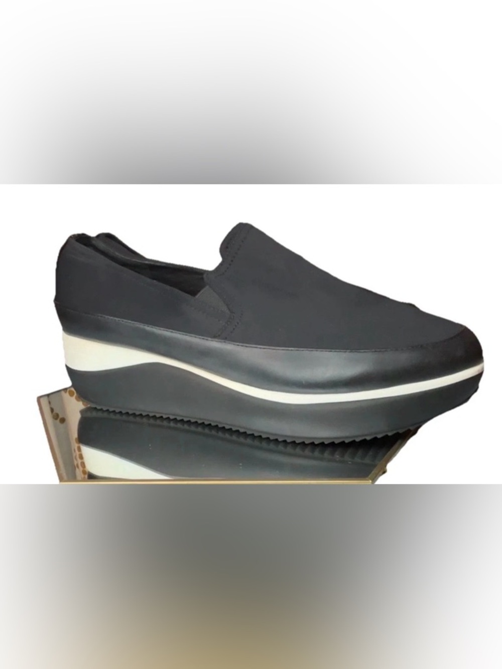 Donald J. Pliner Black Platform Slip-On with White Accent Size 8.5M